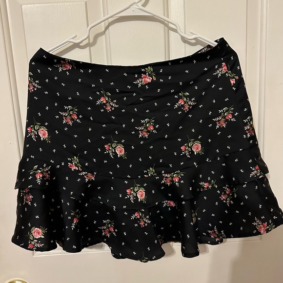 Forever 21 Dresses & Skirts - Forever21 floral skirt